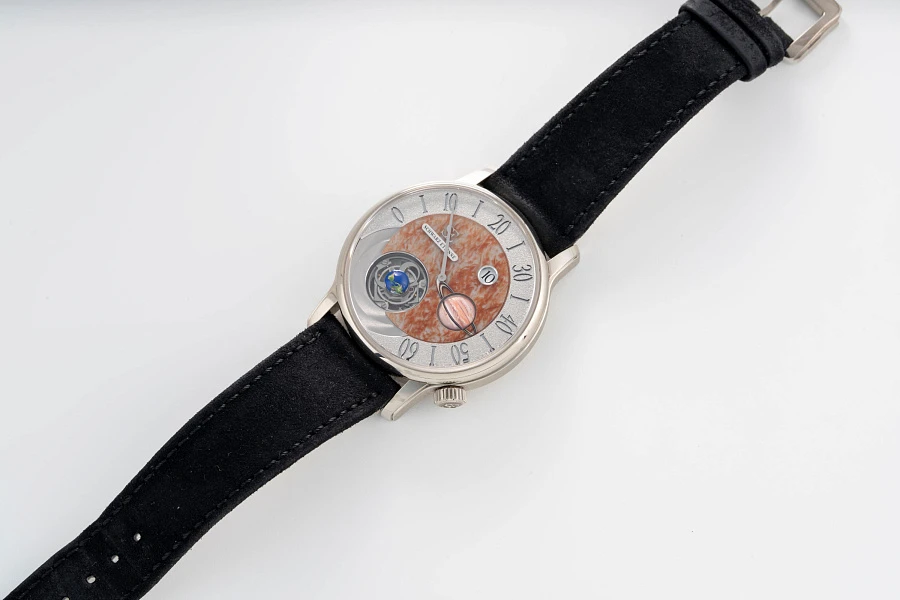 Tourbillon Retrograde Jumping Hour 'Jupiter' in 18k White Gold