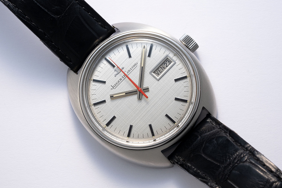 Cushion Case Automatic Prototype with Linen Dial