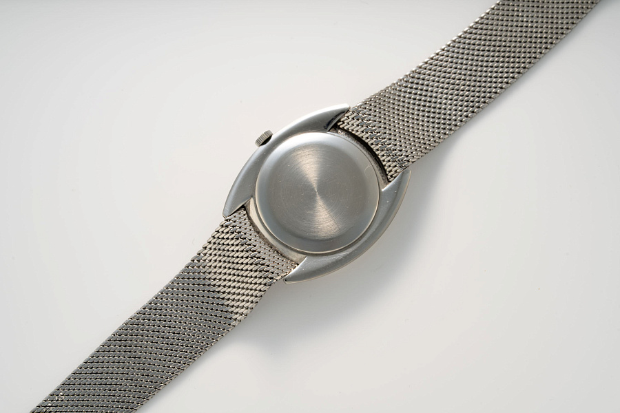 Ultra Thin Cushion Case Ref. 1419 in Stainless Steel