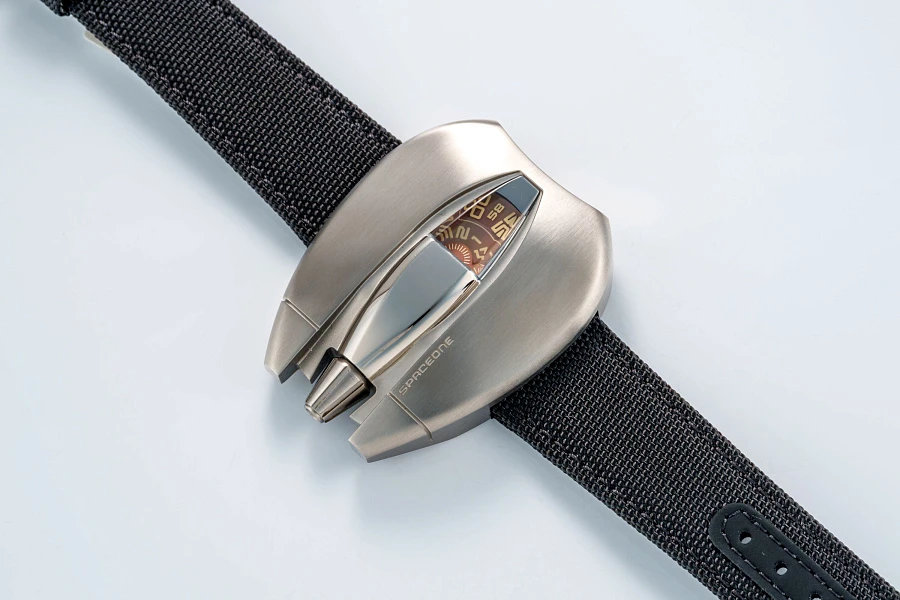 Jumping Hour Limited Edition in Stainless Steel