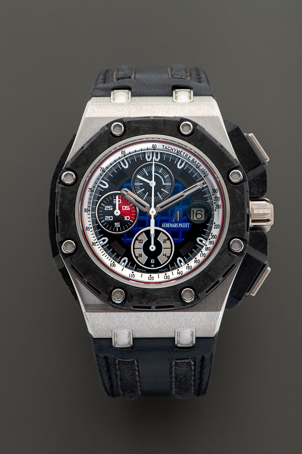 Royal Oak Offshore Grand Prix Ref. 2629P in Platinum