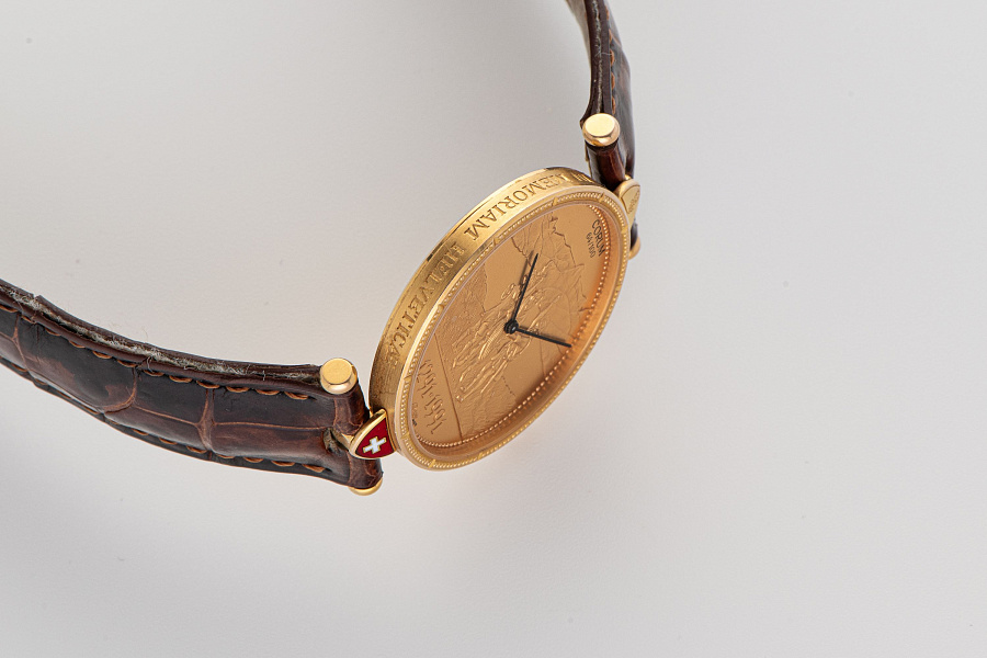 Helvetia 64/100 in 18k Yellow Gold