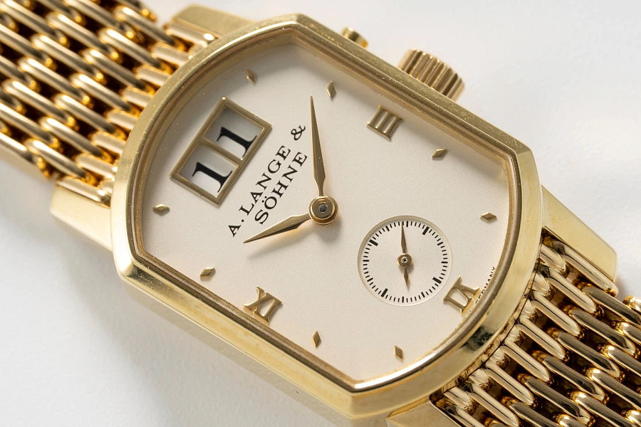 Arkade Ladies Ref. 103.021 in 18k Yellow Gold