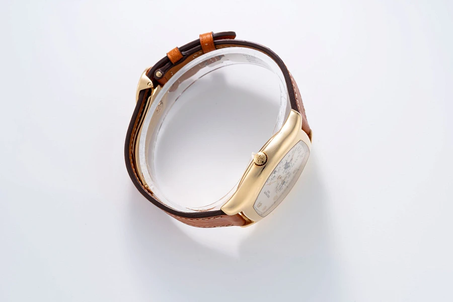 Tonneau Perpetual Calendar Ref. 5040J in 18k Yellow Gold