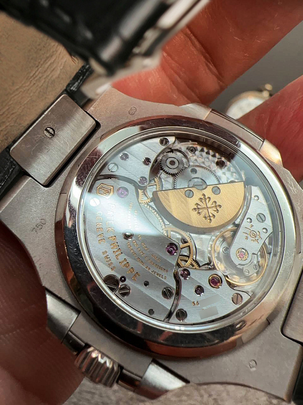 Nautilus 5712 White Gold