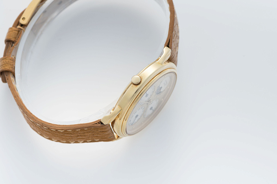 Automatic Triple Calendar Ref. 15958 in 18k Yellow Gold