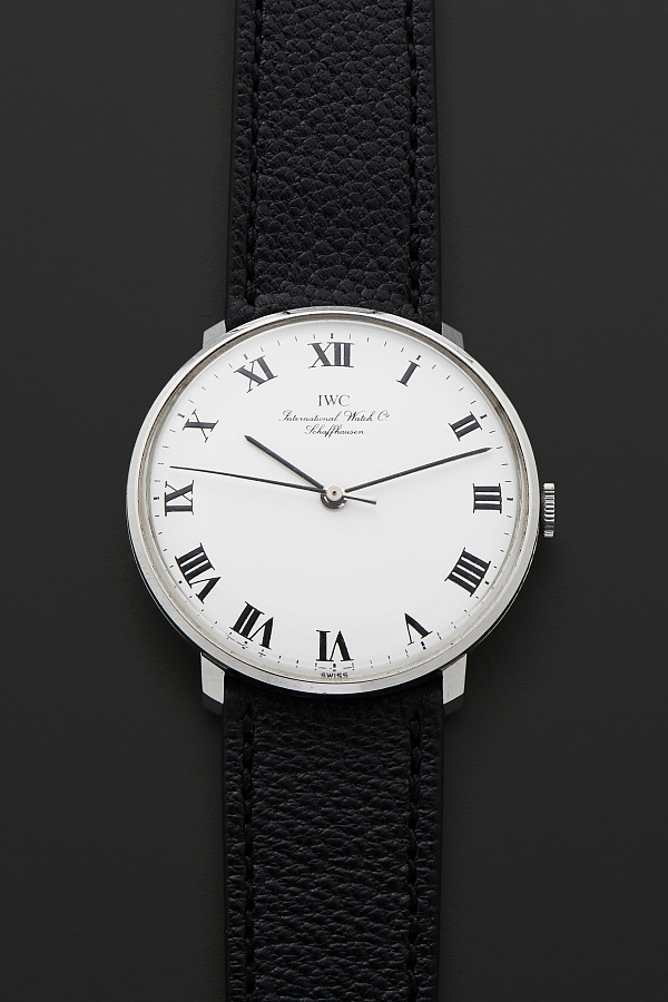 Hand-wound Watch Ref. 2401 with White Lacquer Dial