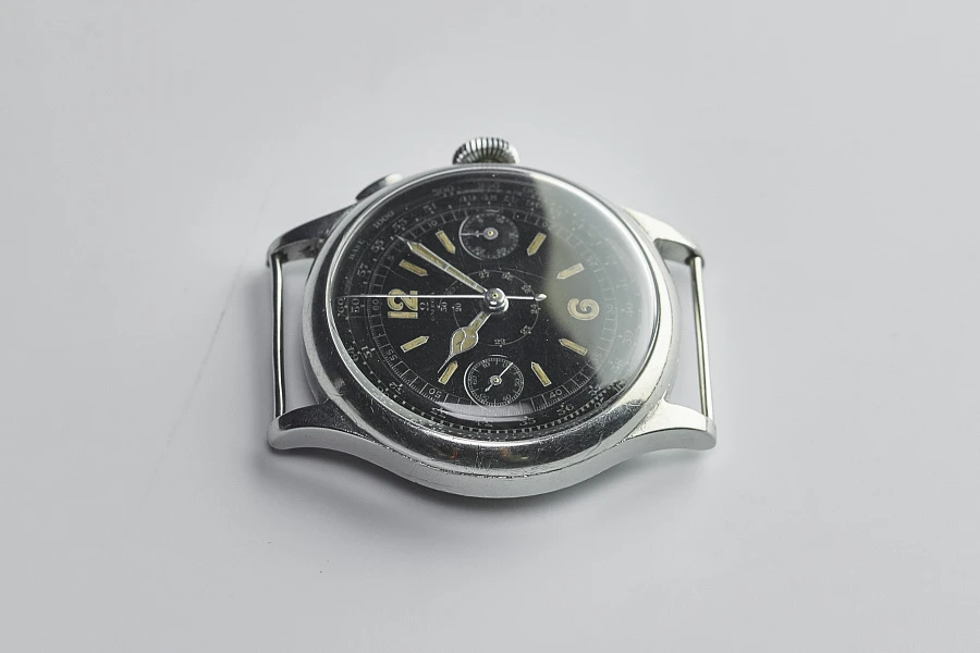 Omega Chronograph 33.3 Black Email