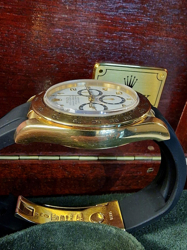 Cosmograph Daytona 16518 Yellow Gold Never Polished