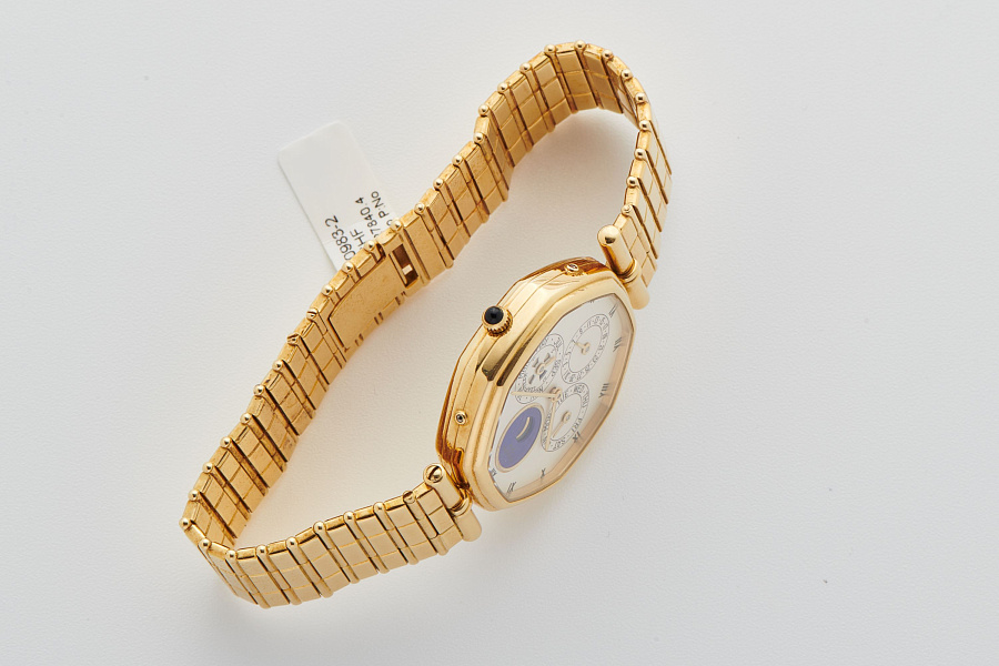 Perpetual Calendar in 18K Yellow Gold