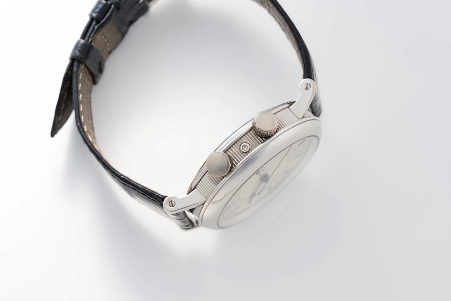 Alarm Ref. 3600BB in 18k White Gold