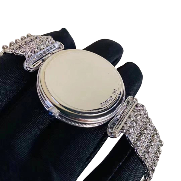 Classique Ref. 3130 in 18k White Gold