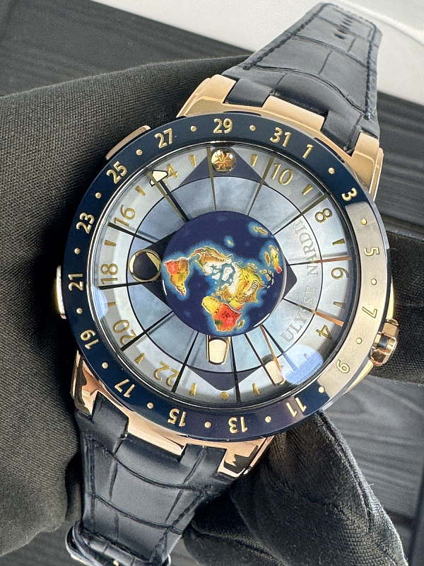 Moonstruck Rose Gold