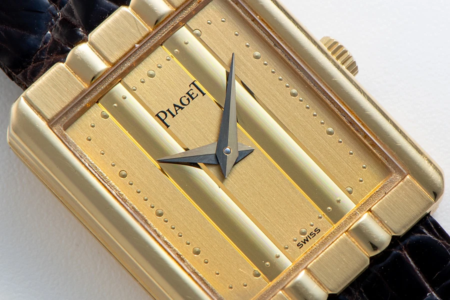 Ladies Protocole Ref. 8393 in 18k Yellow Gold