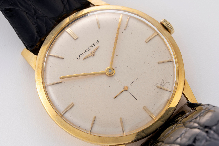 Slim Dress Watch Ref. 1404 in 18k Yellow Gold