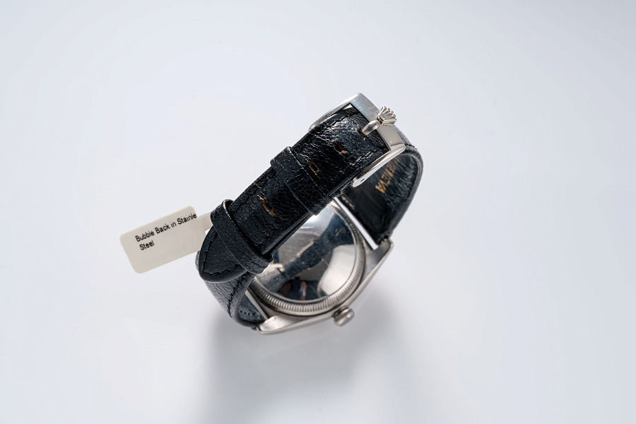 Bubble Back Ref. 2940 in Stainless Steel