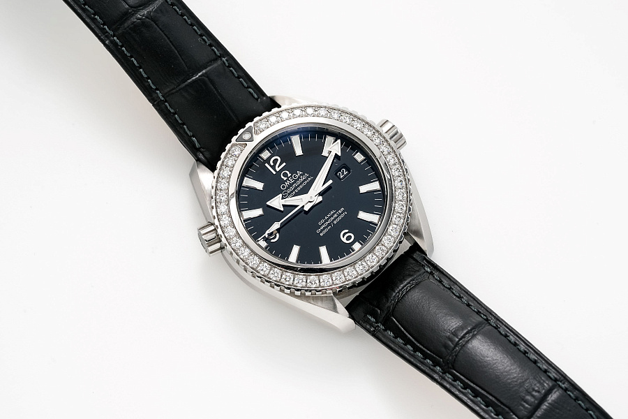 Planet Ocean Diver with Diamond Bezel