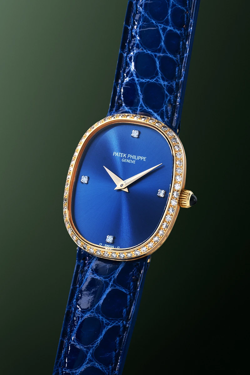 Ellipse Ref. 4382 in 18k Yellow Gold