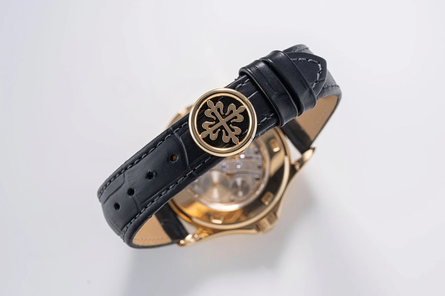 Calatrava Travel Time Ref. 5134 in 18k Yellow Gold