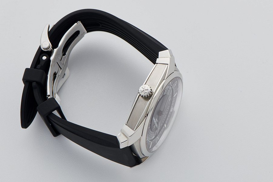 Quai de l'Ile Automatique Black Geneva Seal, Ref. 4500S