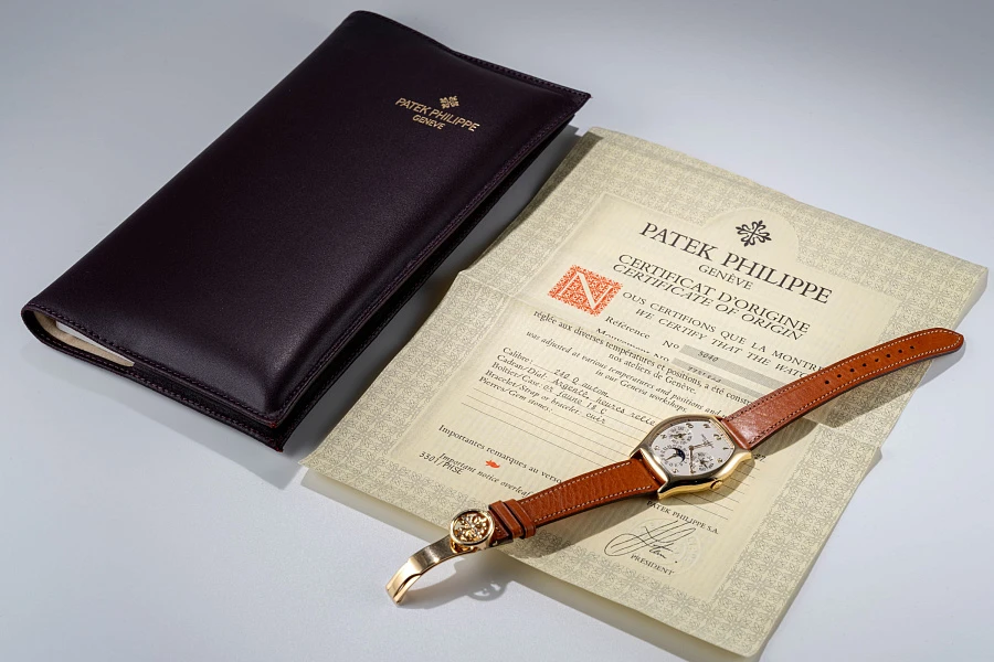 Tonneau Perpetual Calendar Ref. 5040J in 18k Yellow Gold