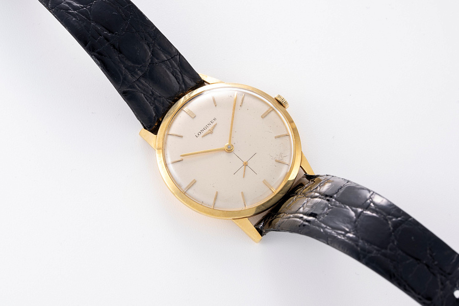 Slim Dress Watch Ref. 1404 in 18k Yellow Gold