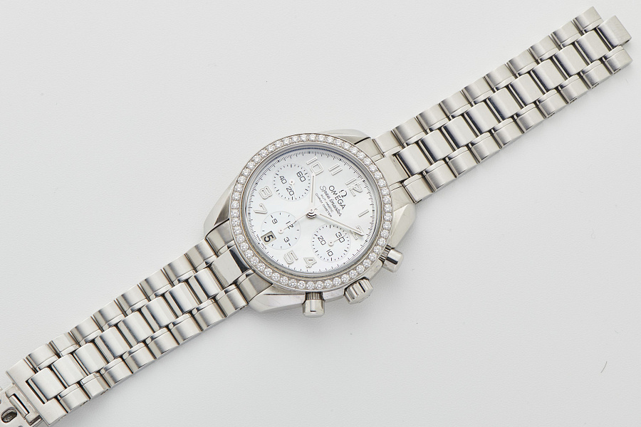 Speedmaster Reduced Ref. 3835.70.36 with Mother of Pearl Dial