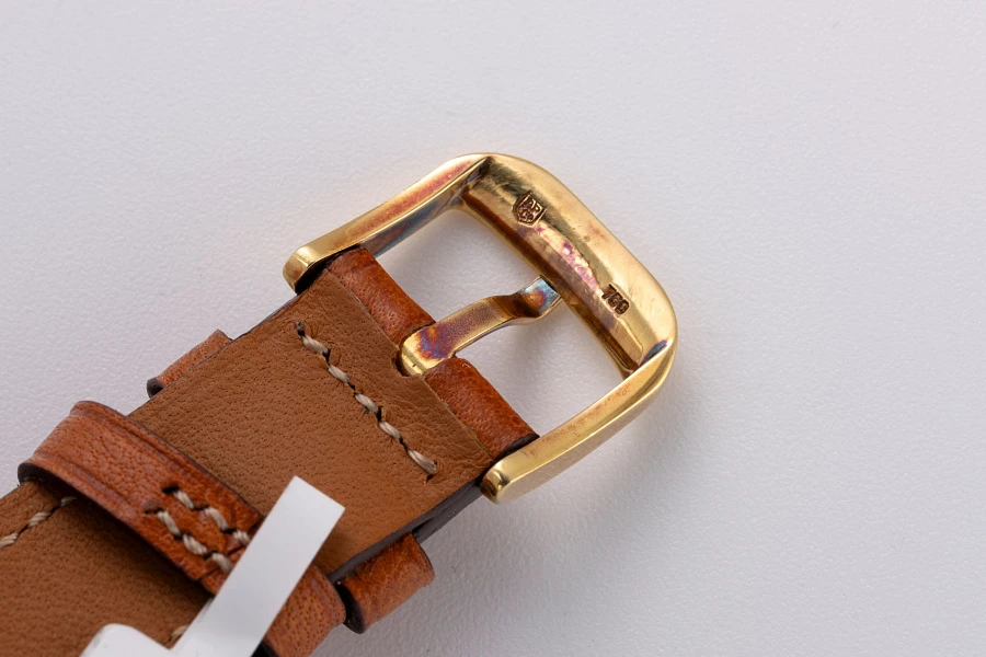Quartz Dress Watch in 18k Yellow Gold