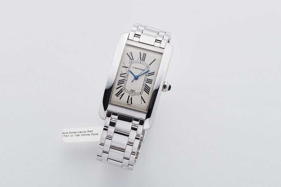 Tank Américaine Ref. 1741 in 18k White Gold