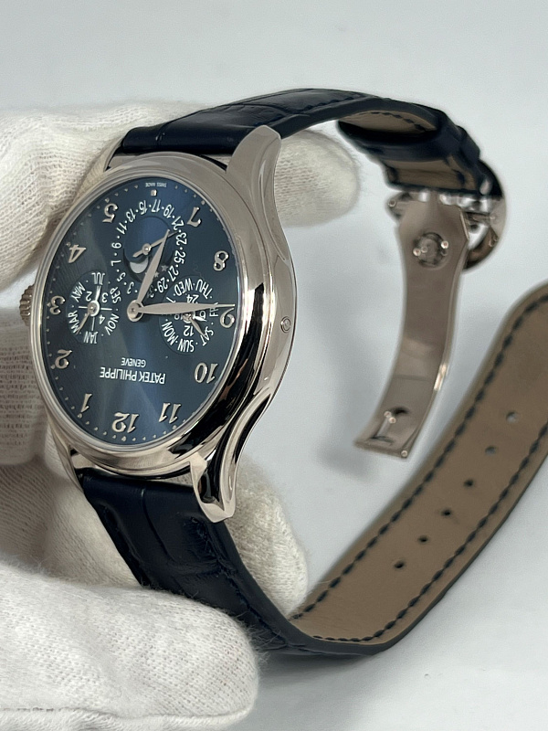 Perpetual Calendar 5327 White Gold