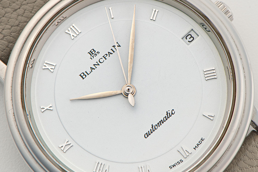Villeret in Stainless Steel