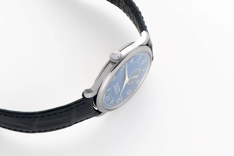 Chronometre Bleu Tantalum