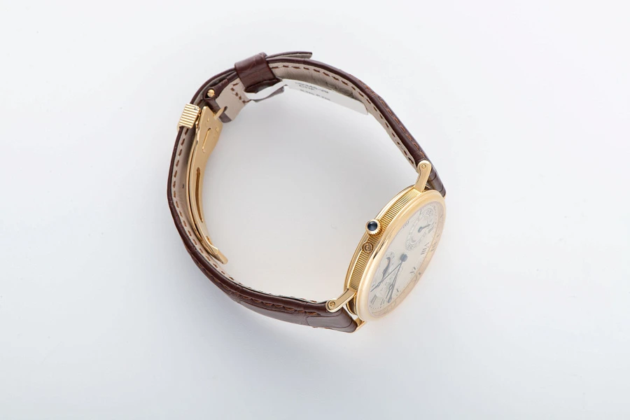 Classique Ref. 3130 in 18k Yellow Gold