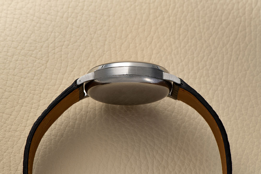 Vintage Chronograph Salmon Dial Cal. 33.3