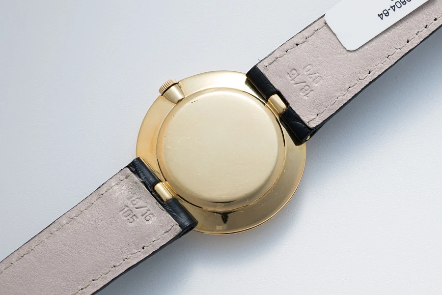 Calatrava Ref. 2591 with Hidden Lugs in 18k Yellow Gold