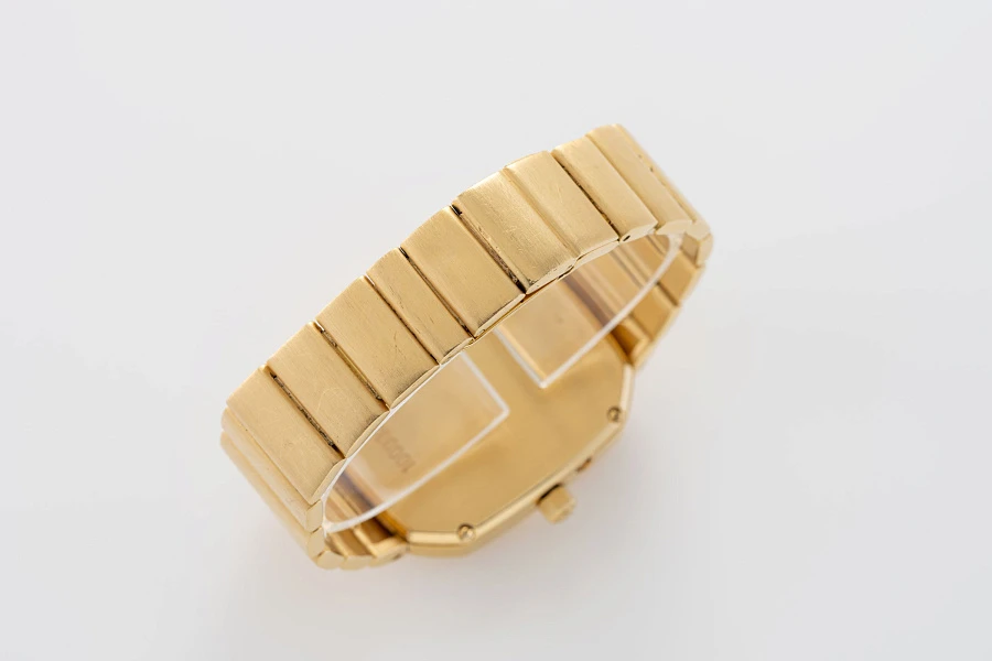 Beta 21 Ref. 6001BA in 18k Yellow Gold