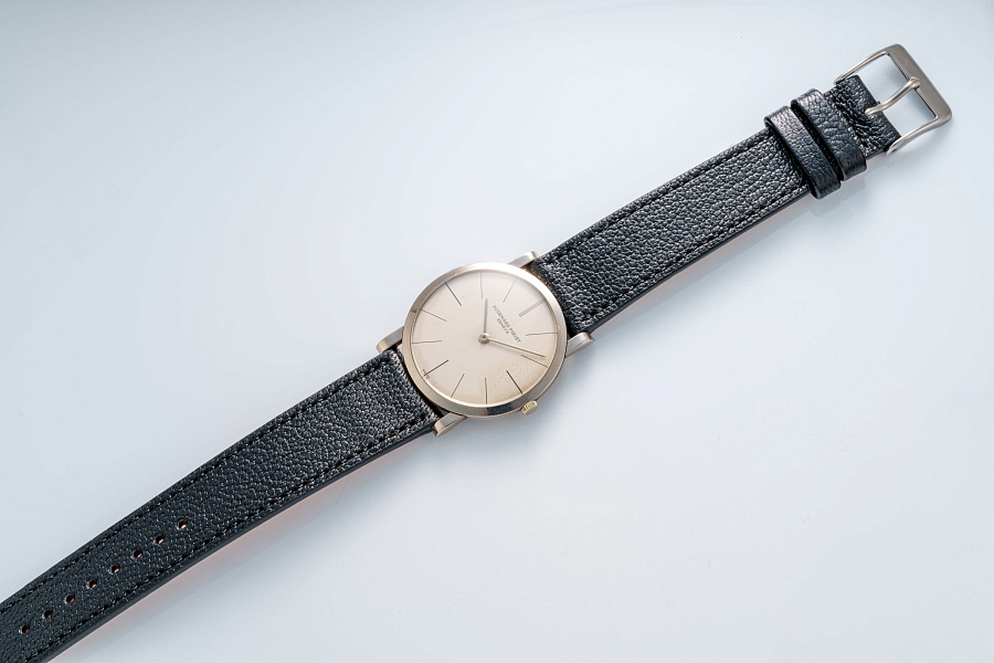 Ultra Thin Dress Watch in 18k White Gold