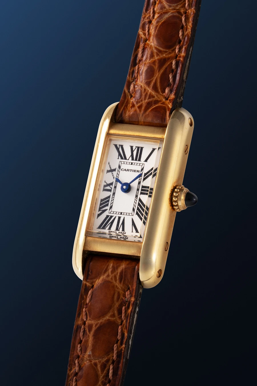 Tank Allongé Ref. 2443 in 18k Gelbgold