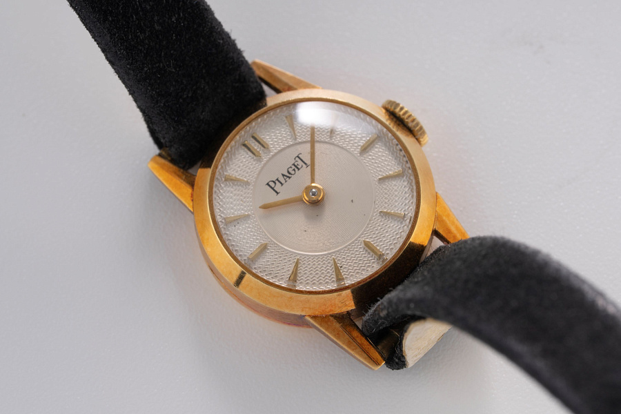 Ladies Watch in 18k Yellow Gold