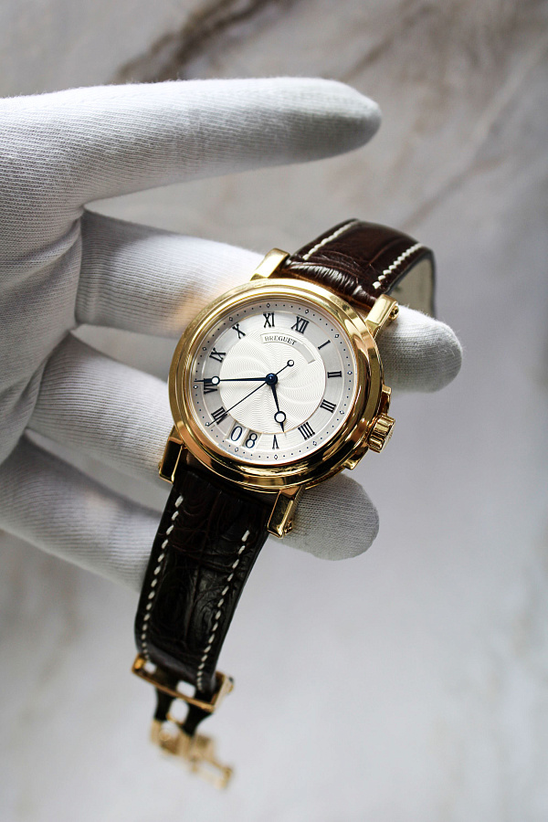 Marine Big Date Yellow Gold