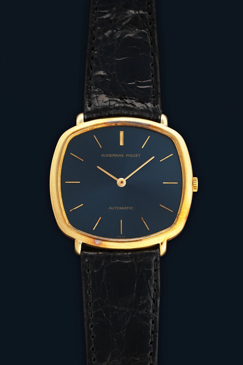 Blue Dial Automatic Dress Watch in 18k Yellow Gold