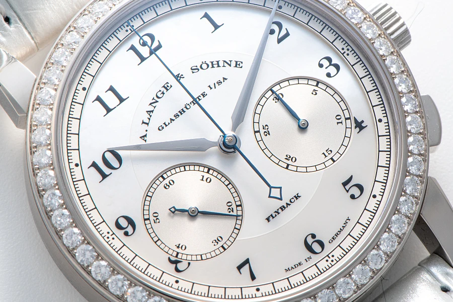 1815 Chronograph Ref. 823.029 with Mother of Pearl Dial in 18k White Gold