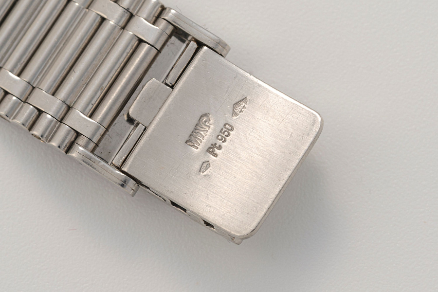 Romulus Ref. 50.103.70V-48 in Platinum