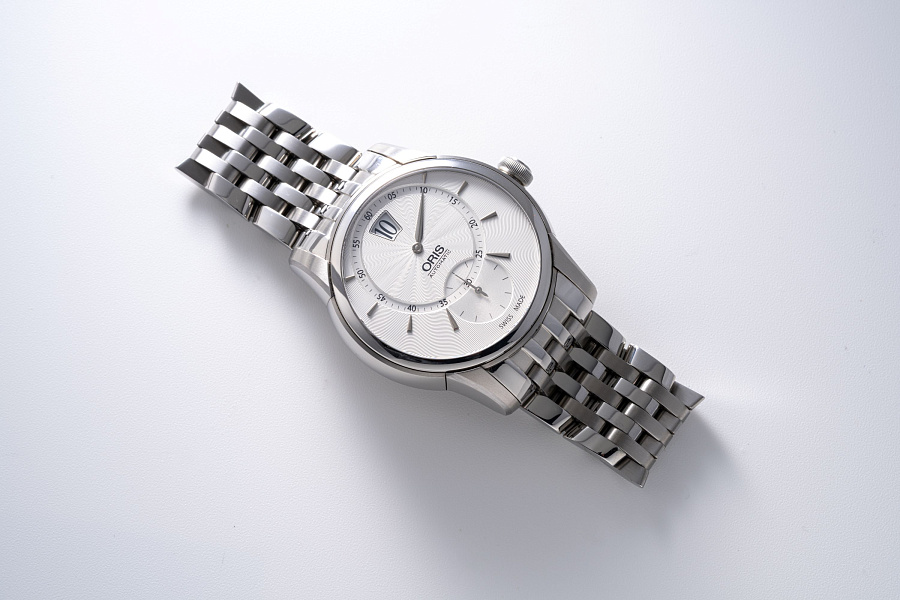 Artelier Jumping Hour in Stainless Steel