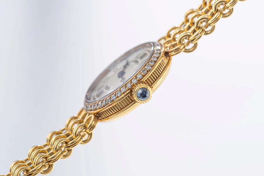 Classique Ladies Watch in 18k Yellow Gold
