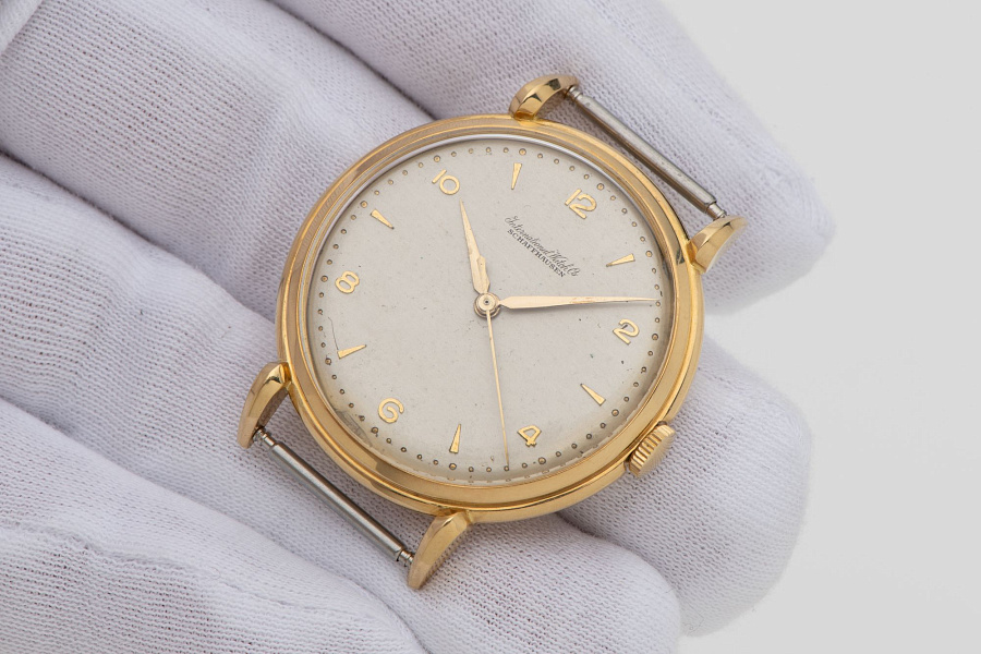 Dress Watch in 18K Yellow Gold