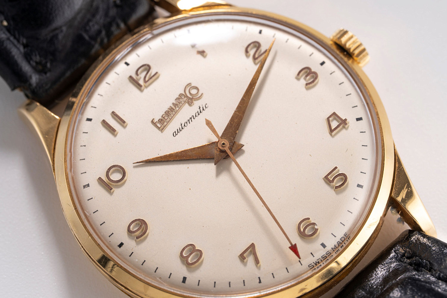 Dress Watch in 18k Yellow Gold