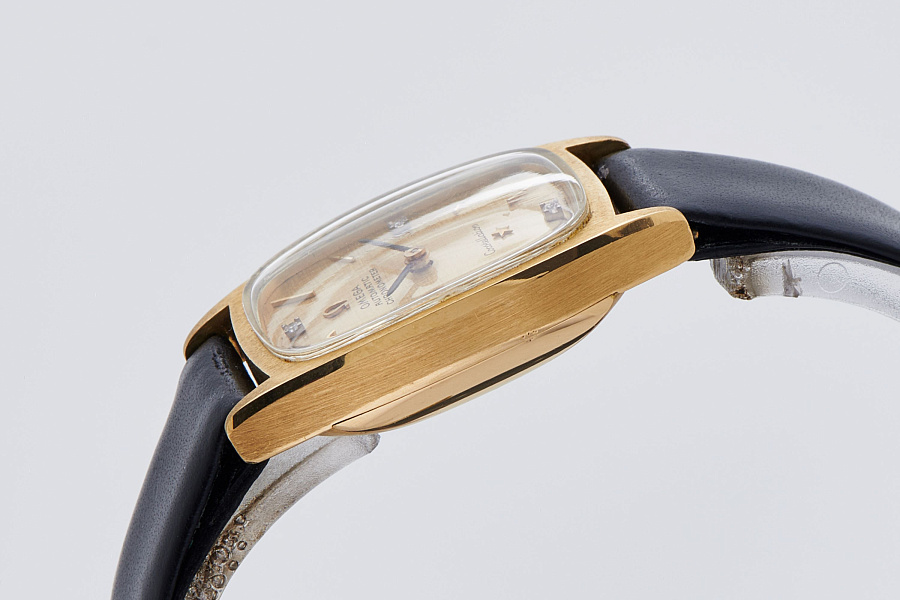 Constellation Chronometer in 18k Yellow Gold with Diamond Indices
