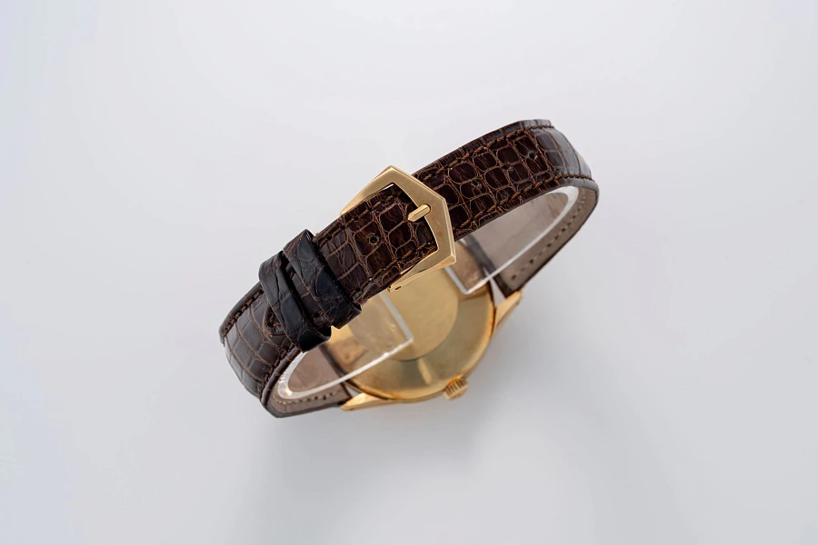 Calatrava Ref. 3411 in 18k Yellow Gold with Pink Patina