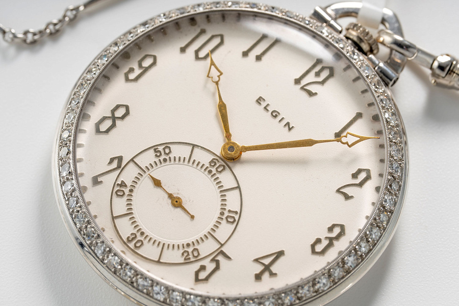 Pocket Watch with Pearls and Diamonds in Platinum